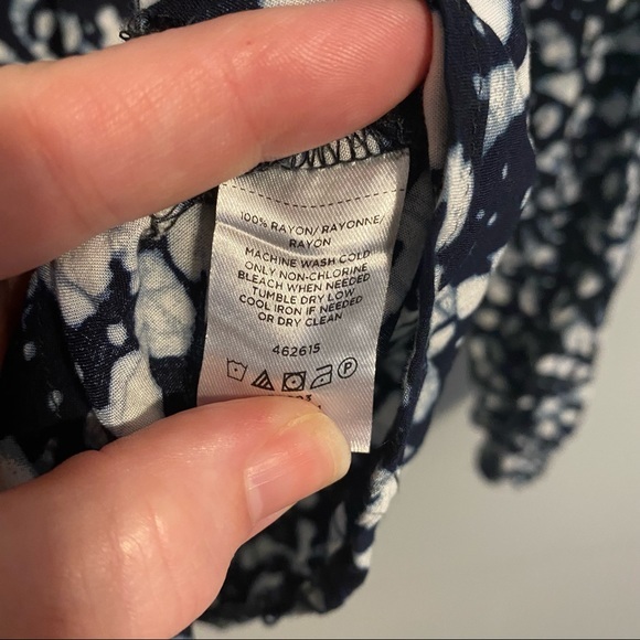 LOFT long sleeve silky blouse sz s - Picture 5 of 5